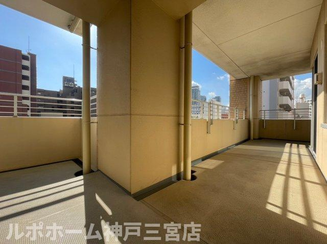 トア山手ザ・神戸タワーのバルコニー