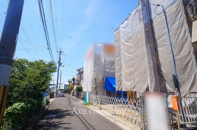 【前面道路含む現地写真】 | 東大阪市東鴻池町5丁目　【2号棟/全2棟】 | 南向き☆【前面道路幅員：約4.7ｍ☆】