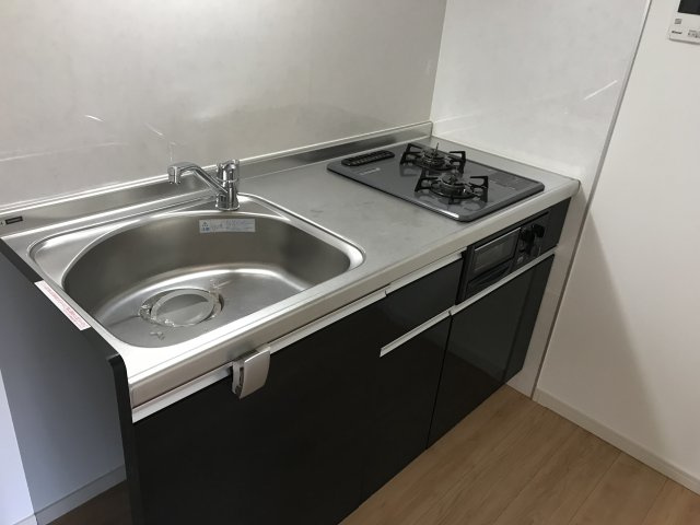 リアンレガーロ井尻ステーションEAST館のキッチン|コンパクトなキッチンで掃除もラクラク