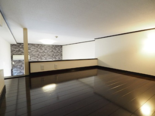 ※写真は1階のお部屋です