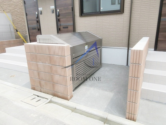 エトワールおおたか のその他共用部分|敷地内ごみ置き場です。