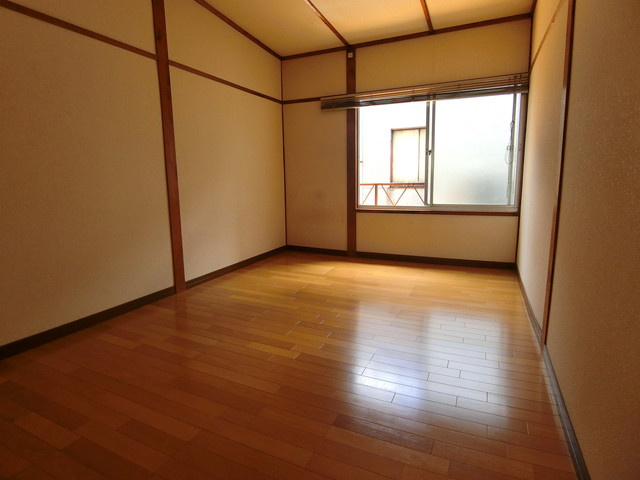 吉祥院西ノ庄西浦町テラスハウスの洋室
