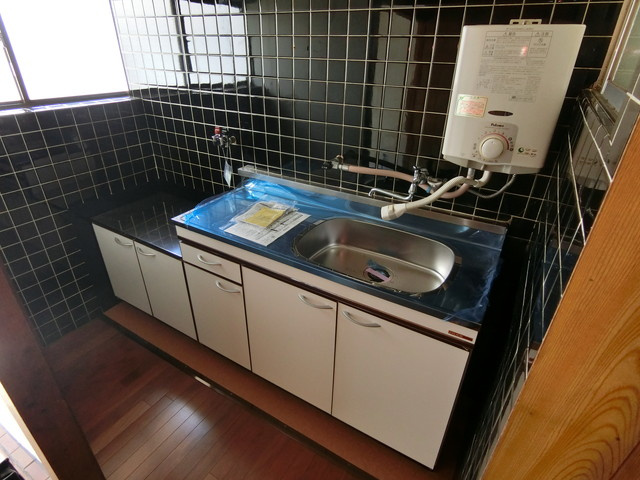 吉祥院西ノ庄西浦町テラスハウスのキッチン