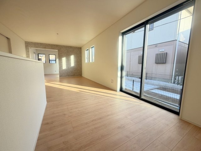 三郷市高州2丁目　新築戸建　全4棟　C号棟の居間・リビング|同施工会社の参考写真になります。