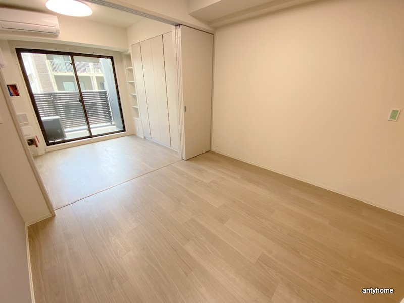 ソルレヴェンテ北堀江Q　仲介手数料無料の居間・リビング