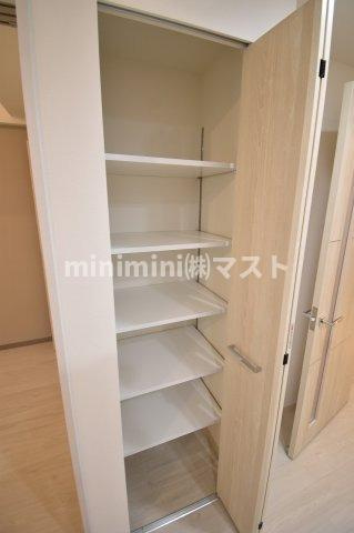 グランデカワノなにわ離宮のその他|4F～６Fの床や建具の色は変わります。