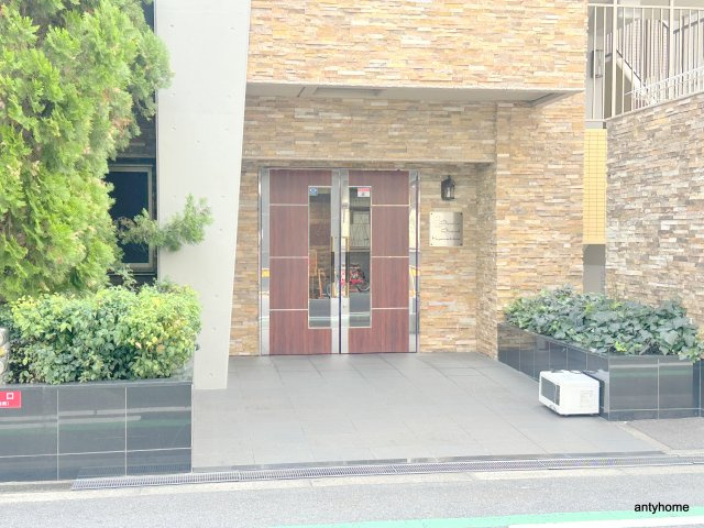 ジュネーゼグラン京町堀　仲介手数料無料のエントランス
