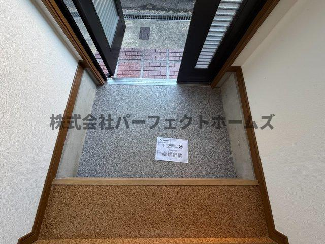 招提南町テラスハウスの玄関|きれいな玄関です