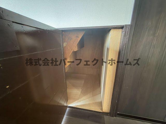 招提南町テラスハウスの収納|収納があります