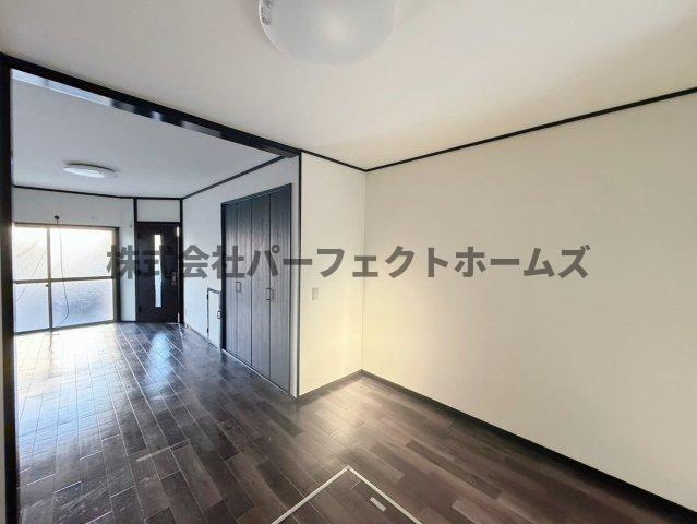 招提南町テラスハウスの内装|内装は落ち着いています