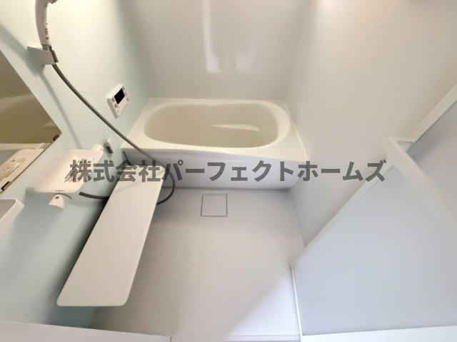招提南町テラスハウスの浴室|きれいなお風呂です