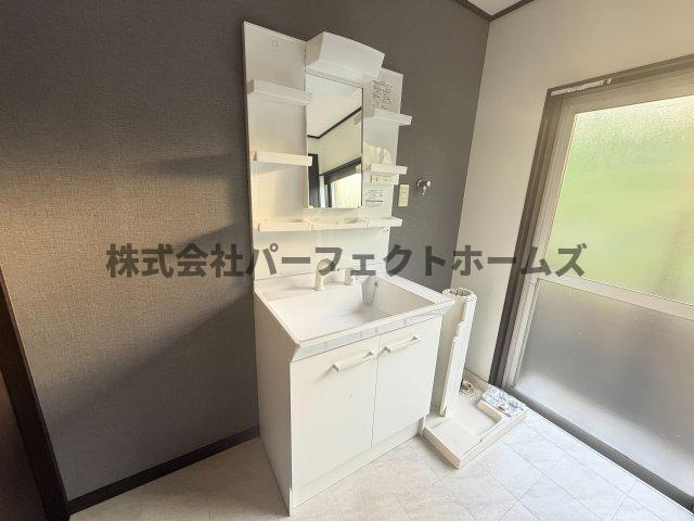 招提南町テラスハウスの独立洗面台|独立洗面台です