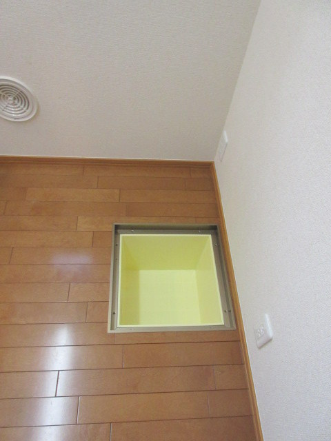 CLEMATIS 2の内装|★床下収納あり★