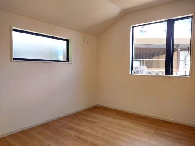 宝塚市売布1丁目新築一戸建の洋室|2階洋室約5.5帖