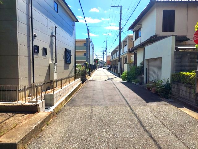 宝塚市売布1丁目新築一戸建の前面道路含む現地写真|西側道路