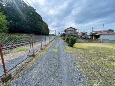 【前面道路含む現地写真】 | 桜川市岩瀬70坪売地