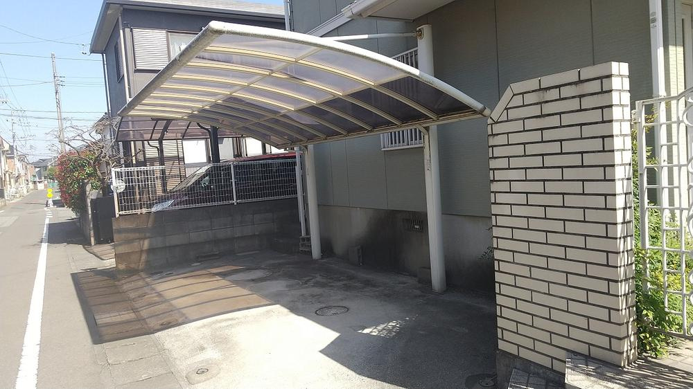小山市横倉新田　中古戸建の駐車場