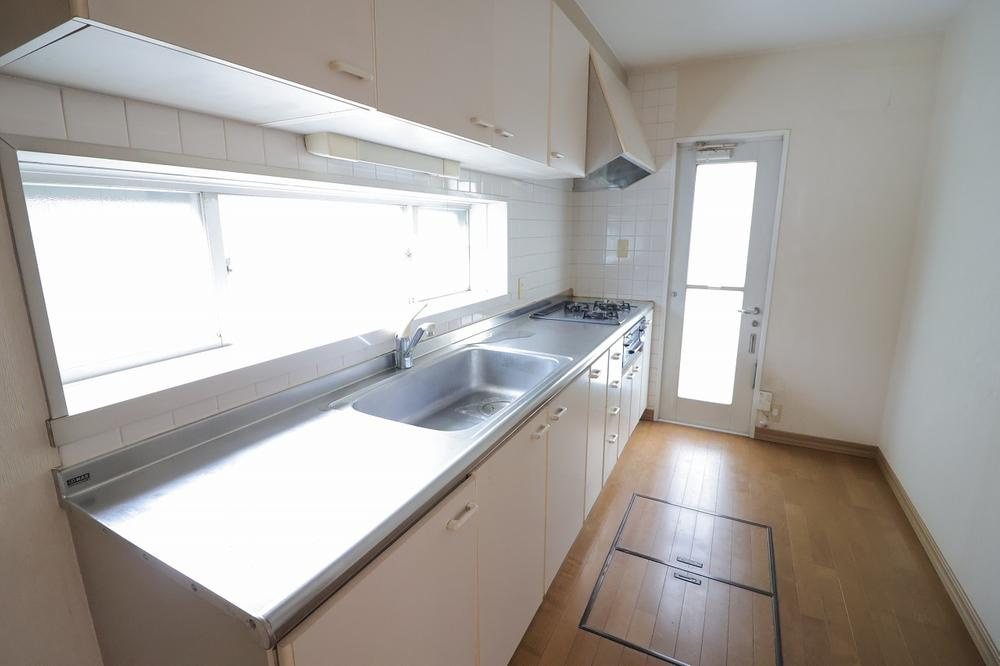 小山市横倉新田　中古戸建のキッチン