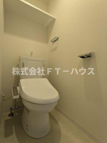ケイディーエックスレジデンス原木中山のトイレ