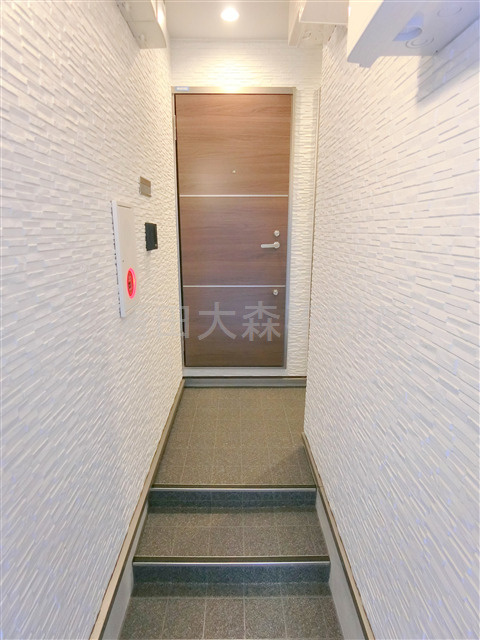 PIT　HANEDA(ピット　ハネダ)の玄関