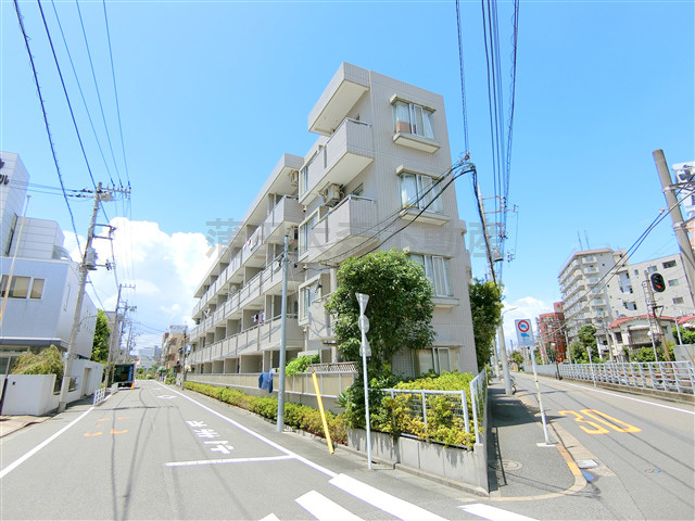 ウィン多摩川の外観