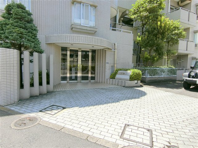 ウィン多摩川のエントランス