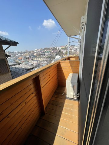 グラン浅間台のバルコニー|別部屋参照