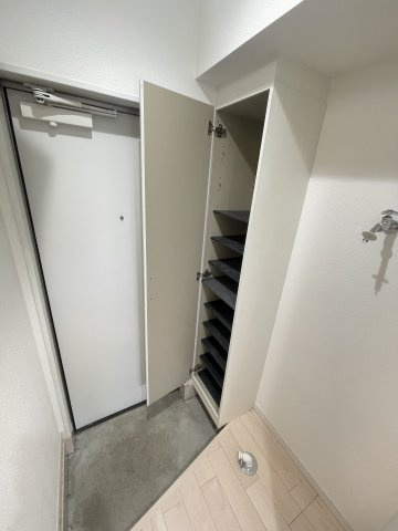 グラン浅間台の玄関|別部屋参照