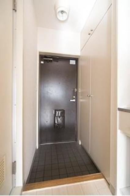 コシノパークサイドビルの玄関|※写真は同タイプ住戸です。