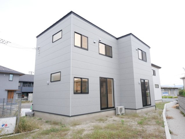 昭和町西条 オール電化新築戸建 国母駅歩4分 ＺＥＨ水準住宅の画像
