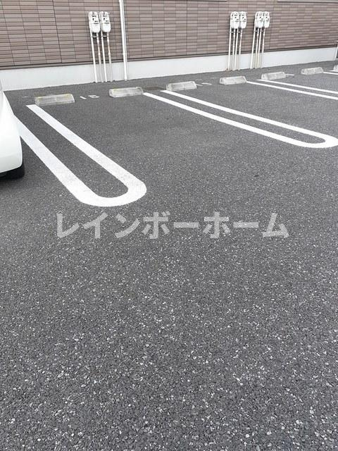 ヴァンヴェールＶの駐車場