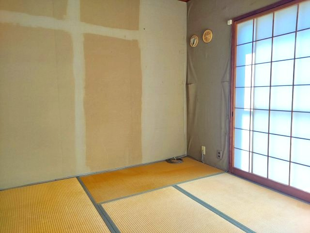 宝塚市逆瀬台6丁目テラスハウスの和室|2階和室約6帖