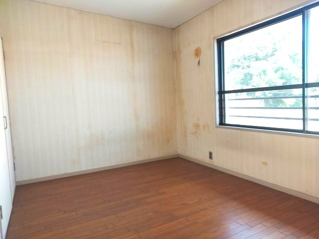 宝塚市逆瀬台6丁目テラスハウスの洋室|3階洋室約7.5帖