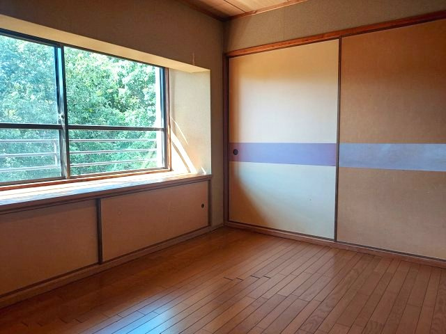 宝塚市逆瀬台6丁目テラスハウスの洋室|3階洋室約6帖