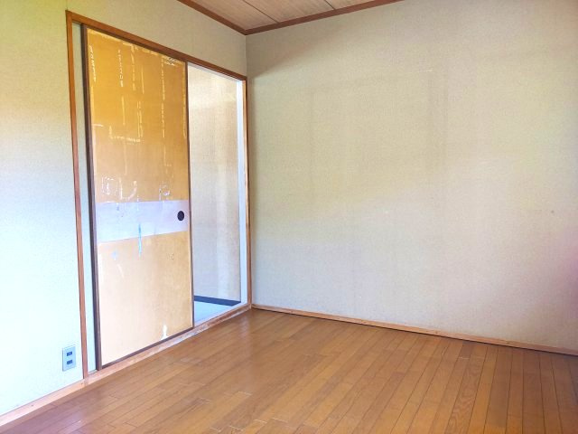 宝塚市逆瀬台6丁目テラスハウスの洋室|3階洋室約6帖