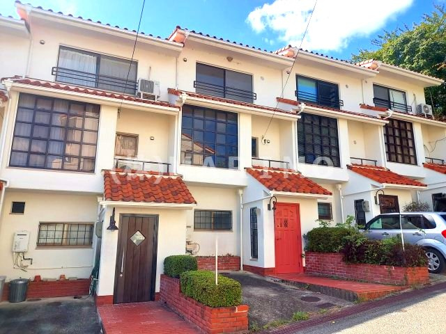 宝塚市逆瀬台6丁目テラスハウス