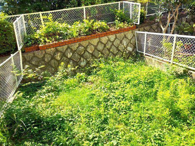 宝塚市逆瀬台6丁目テラスハウスの庭
