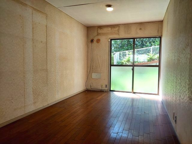 宝塚市逆瀬台6丁目テラスハウスの居間・リビング