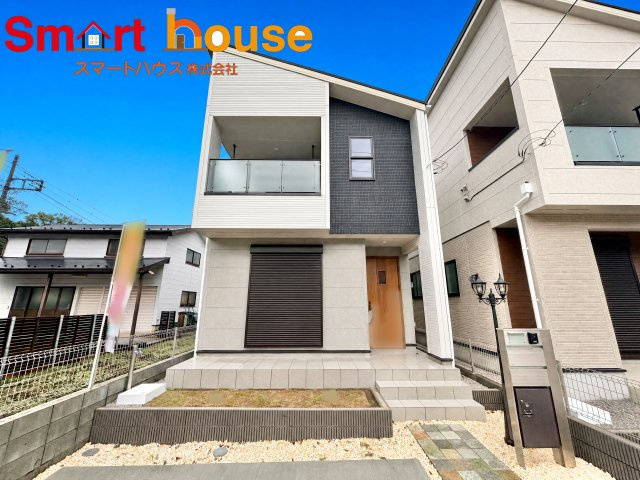 相模原市中央区陽光台5丁目 の外観|閑静な住宅街に堂々登場！ナチュラルで温かみのある木目調の内装も魅力です。土日祝日即日ご案内可能です♪