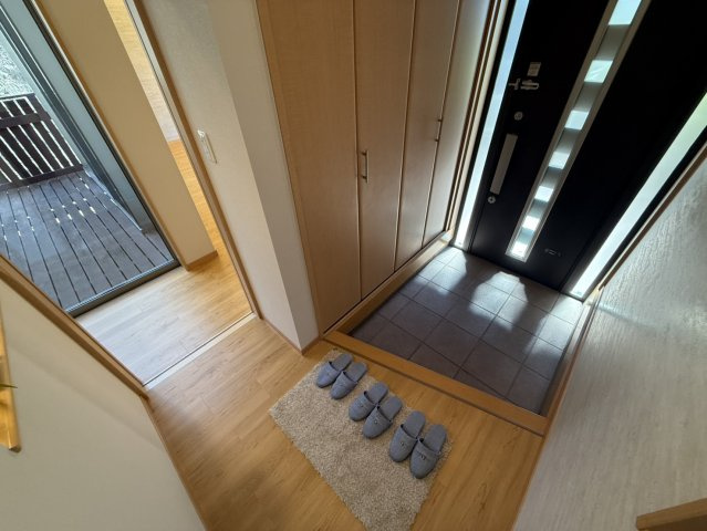 朝霧東町2丁目戸建の玄関|シンプルで使いやすい玄関です