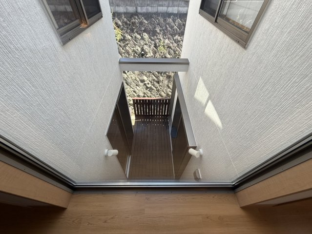 朝霧東町2丁目戸建のその他|中庭部分です
