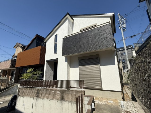 朝霧東町2丁目戸建の外観
