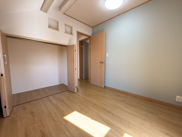 朝霧東町2丁目戸建の洋室|洋室です