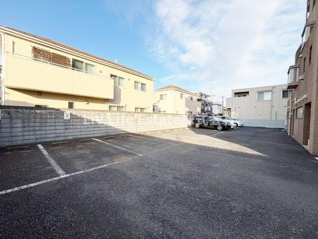 コンフォート大泉学園Ⅱの駐車場