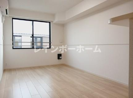 川越市砂新田１丁目のアパートの居間・リビング