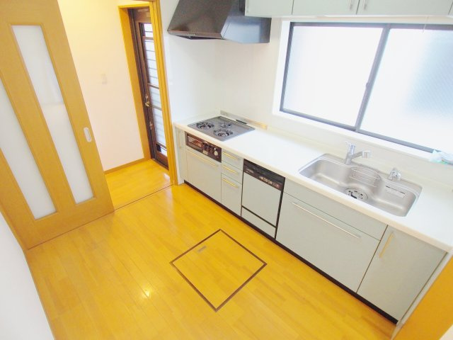 広島市安芸区矢野西５丁目の一戸建てのキッチン