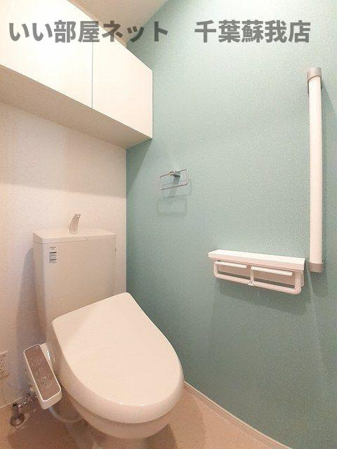 ビオーレのトイレ|落ち着いた色調のトイレです