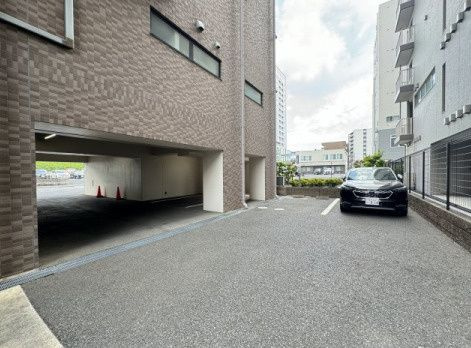 ラグジュアリーガーデン東松戸の駐車場
