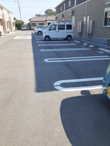 エトワール・フィラントⅡの駐車場|駐車場に車を止められます