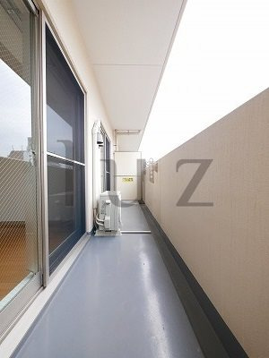 イーリスネオのバルコニー